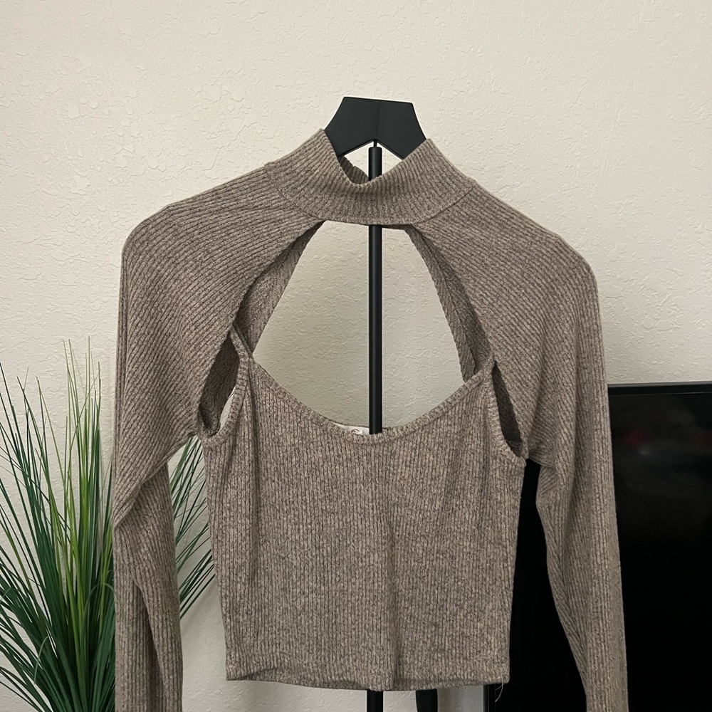 Elegant Brown Ribbed Women's Top
